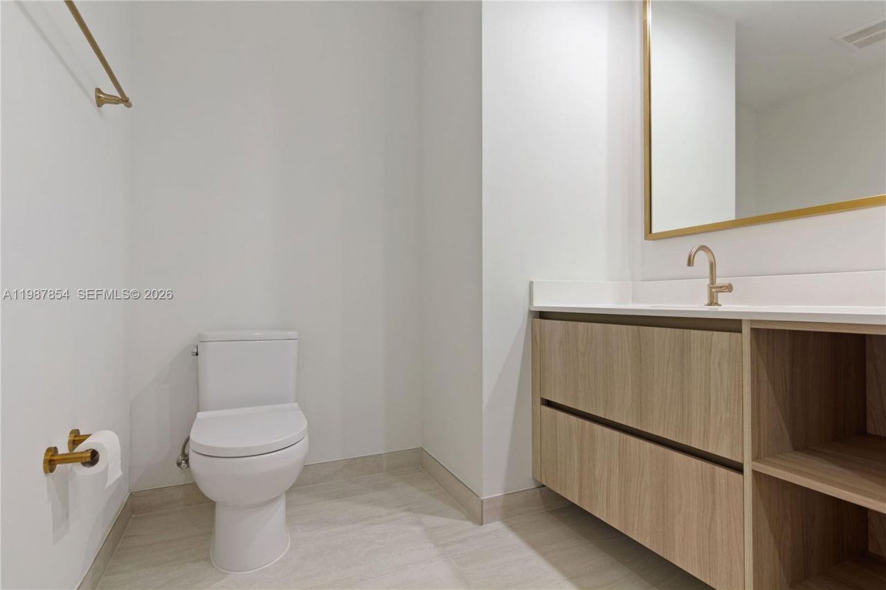 77 SE 5th St, Unit 1808, Miami, FL 33131 Photo