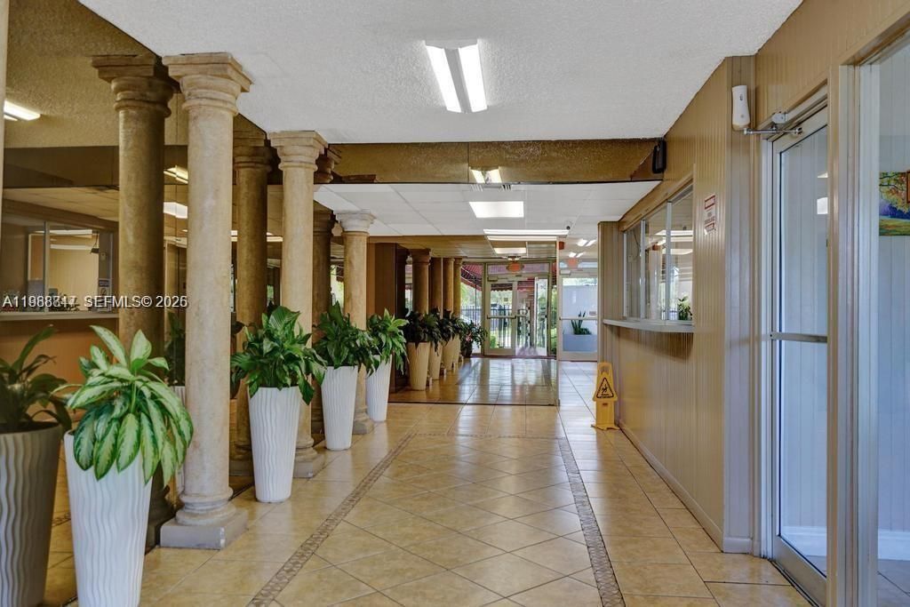 1251 NE 108th St , Unit 411, Miami, FL 33161 Photo