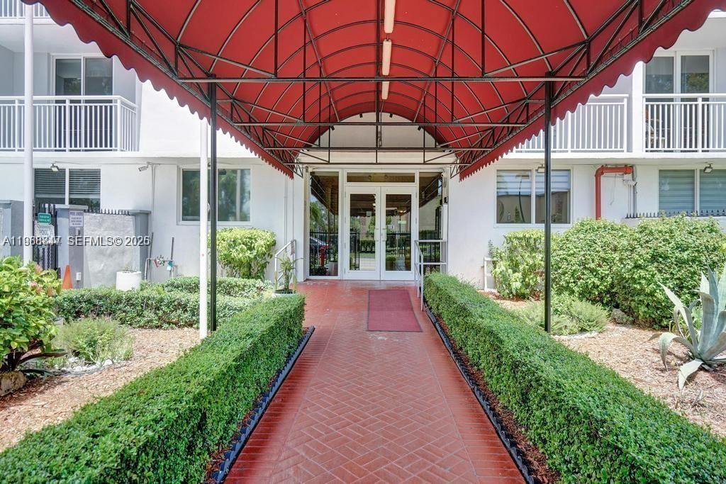 1251 NE 108th St , Unit 411, Miami, FL 33161 Photo