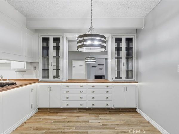 3800 Stockdale, Unit 2, Bakersfield, CA 93309