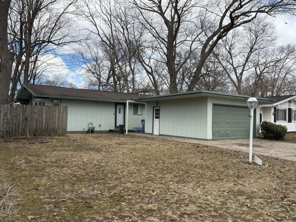 3127 Woodcliffe Drive, Muskegon, MI 49444