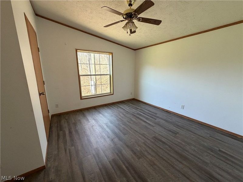 1285 Moody Hollow Road, Blue Rock, OH 43720 Photo 13