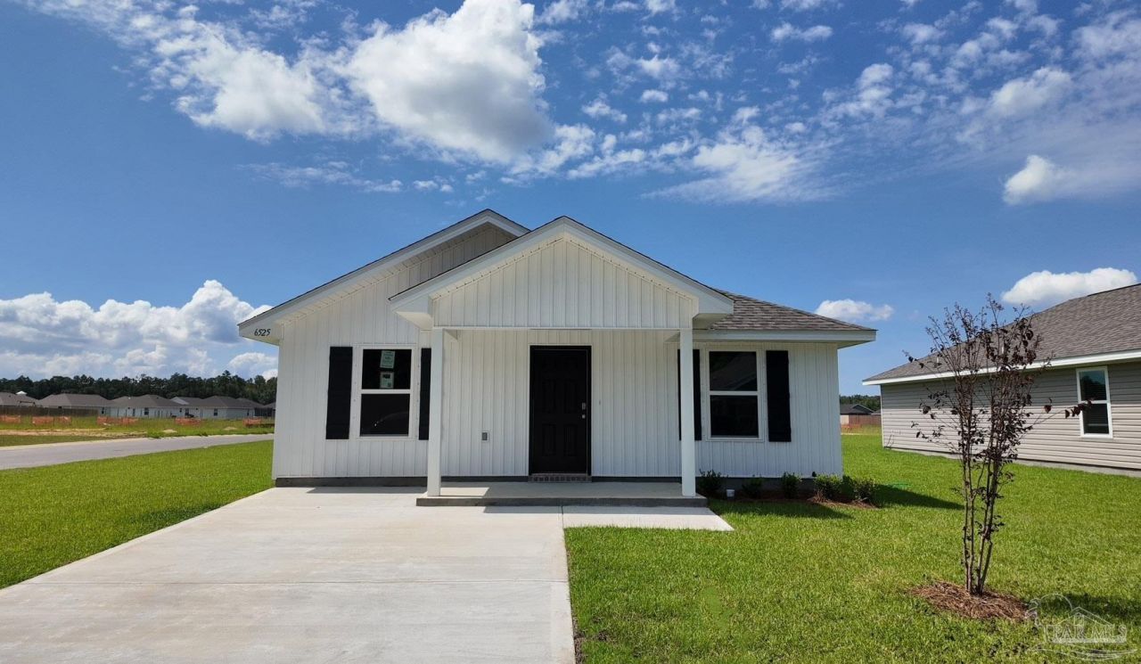 6525 Firefly Dr, Milton, FL 32583 Main Photo