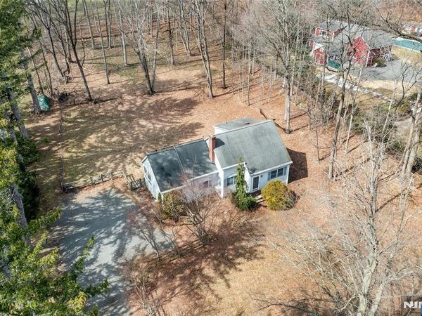 61 W Saddle River Road, SADDLE RIVER, NJ 07458