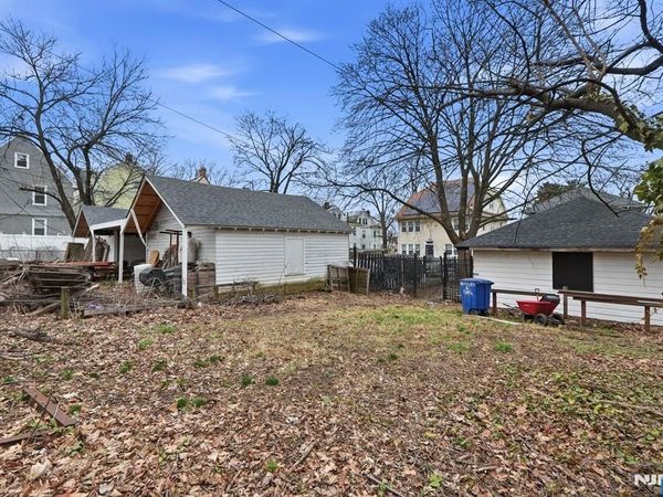 106 Freeman Avenue, EAST ORANGE, NJ 07018