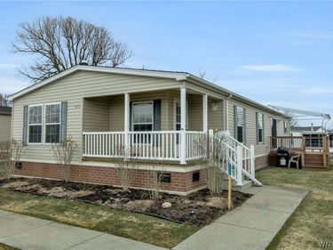 4665 Cotherstone Circle, Clarence, NY 14031