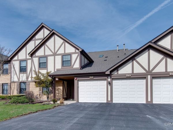 715 Elizabeth Drive , Unit 24, Wood Dale, IL 60191
