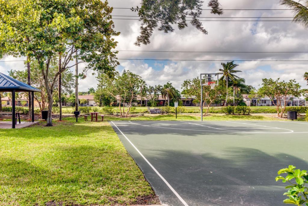 2757 S Evergreen Circle, Boynton Beach, FL 33474 Photo