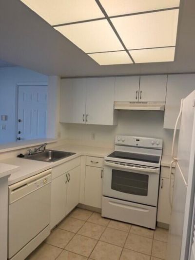 4195 N Haverhill Road, Unit 319, West Palm Beach, FL 33417 Photo