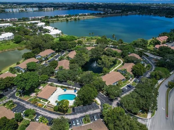 2729 S Oakland Forest Drive S, Unit 101, Oakland Park, FL 33309