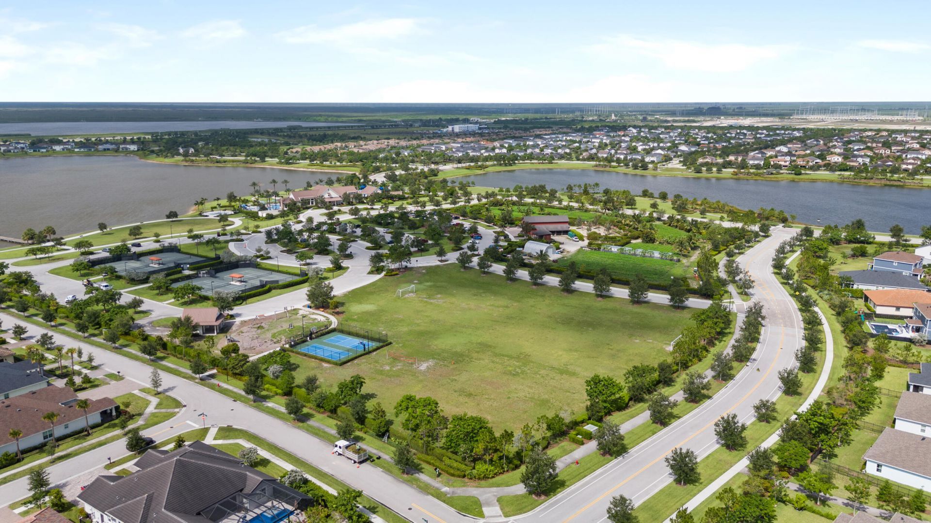 953 Hookline Circle, The Acreage, FL 33470 Photo