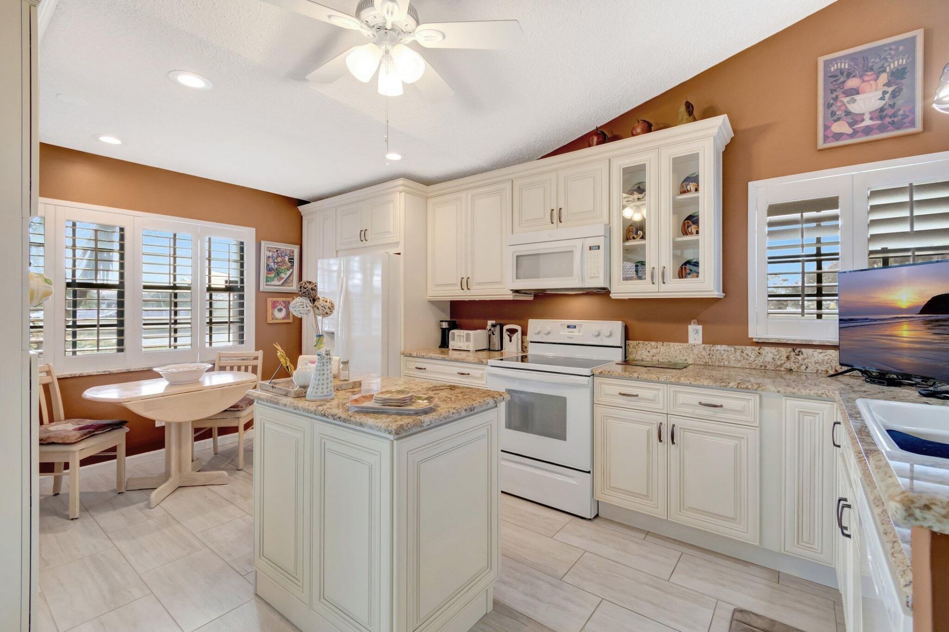 8240 Waterline Drive, Boynton Beach, FL 33472 Photo