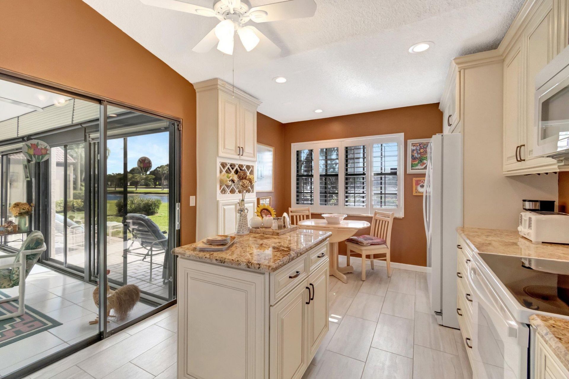 8240 Waterline Drive, Boynton Beach, FL 33472 Photo