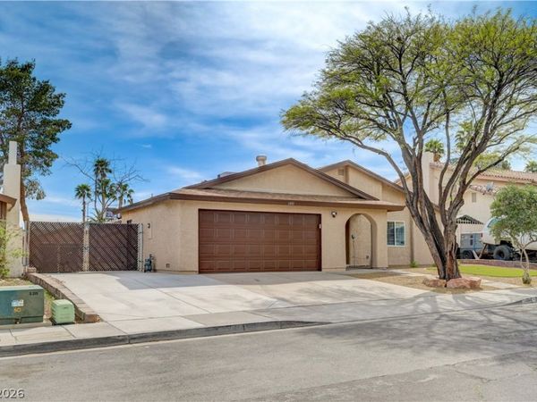 6841 Calella Drive, Las Vegas, NV 89103