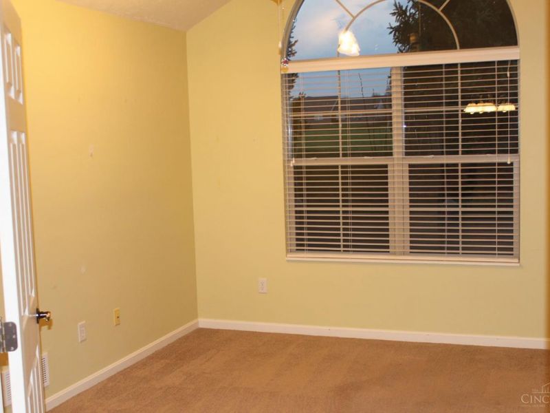 1392 Cotswold Drive, Hamilton, OH 45013 Photo 13