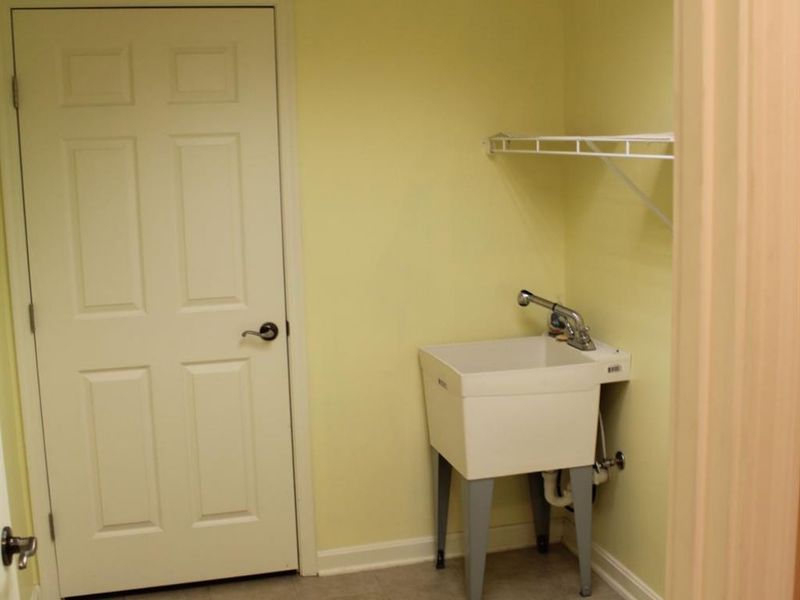 1392 Cotswold Drive, Hamilton, OH 45013 Photo 6