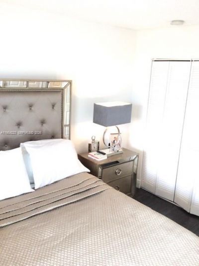 3701 N Country Club Dr , Unit 504, Aventura, FL 33180 Photo