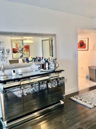 3701 N Country Club Dr , Unit 504, Aventura, FL 33180 Photo