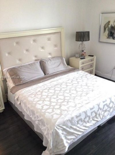 3701 N Country Club Dr , Unit 504, Aventura, FL 33180 Photo