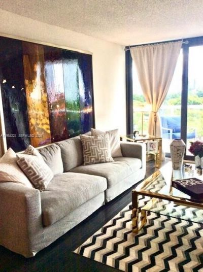 3701 N Country Club Dr , Unit 504, Aventura, FL 33180 Photo