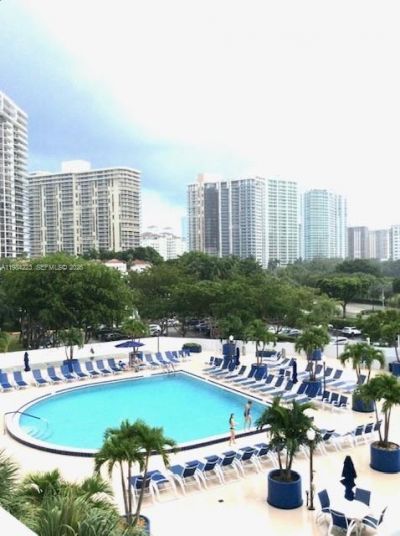 3701 N Country Club Dr , Unit 504, Aventura, FL 33180 Photo