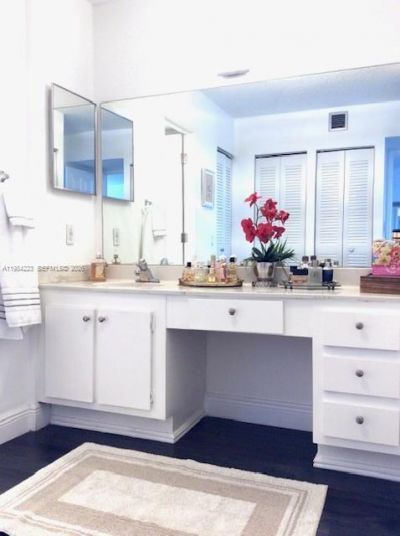 3701 N Country Club Dr , Unit 504, Aventura, FL 33180 Photo