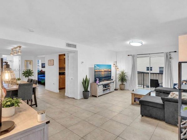 1236 Alton Rd , Unit 304, Miami Beach, FL 33139