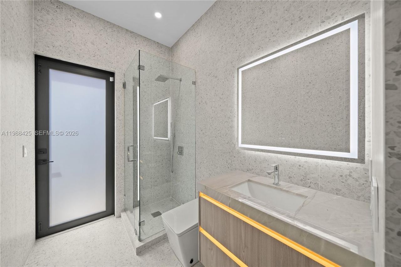 280 NW 47th St, Miami, FL 33127 Photo