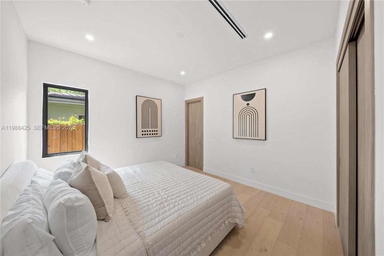 280 NW 47th St, Miami, FL 33127 Photo