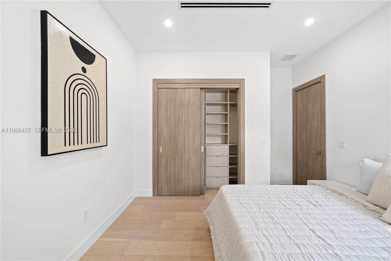 280 NW 47th St, Miami, FL 33127 Photo