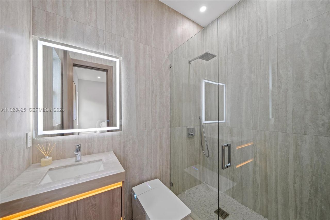 280 NW 47th St, Miami, FL 33127 Photo