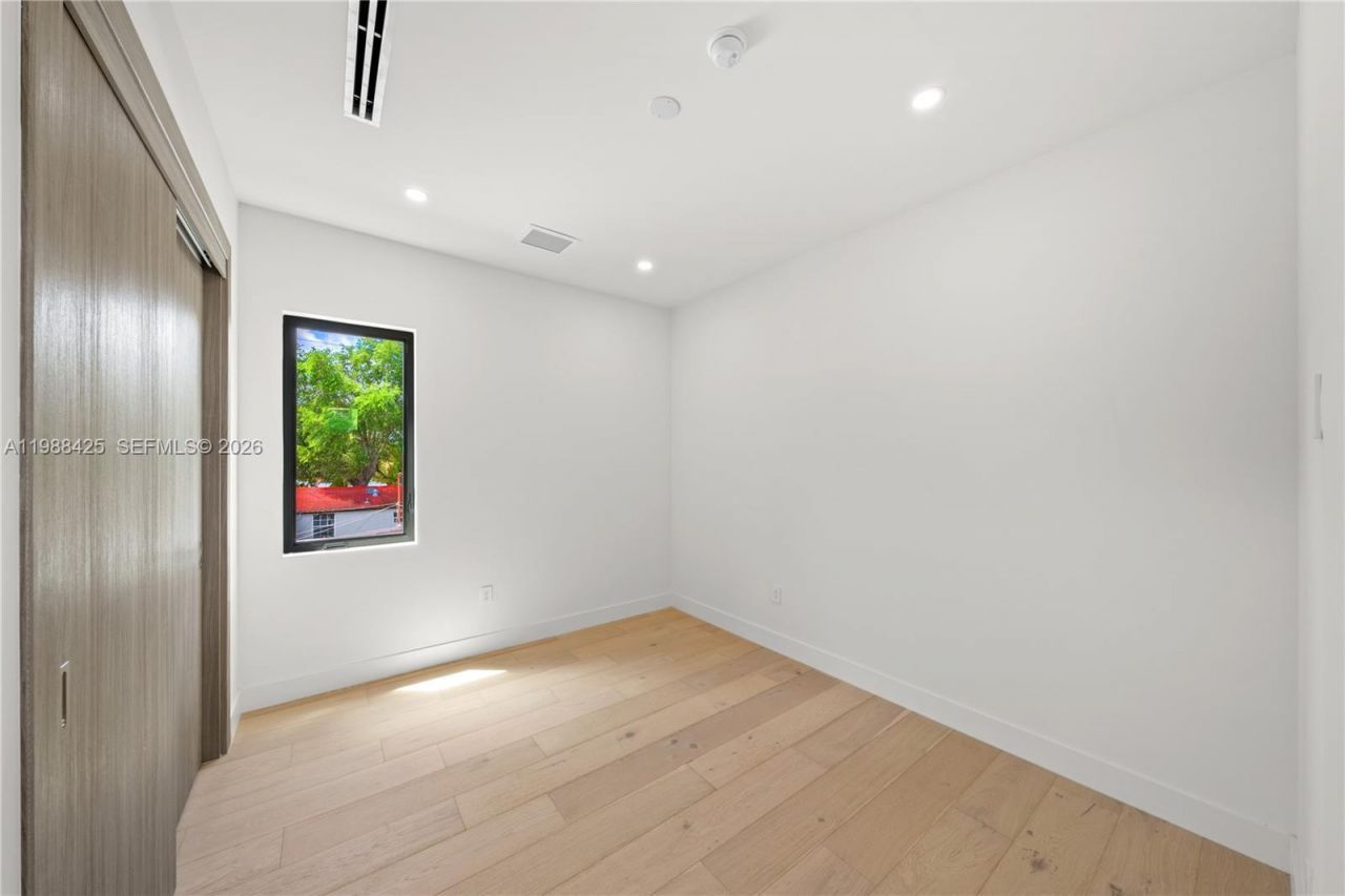 280 NW 47th St, Miami, FL 33127 Photo