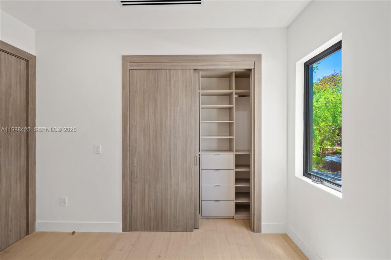 280 NW 47th St, Miami, FL 33127 Photo