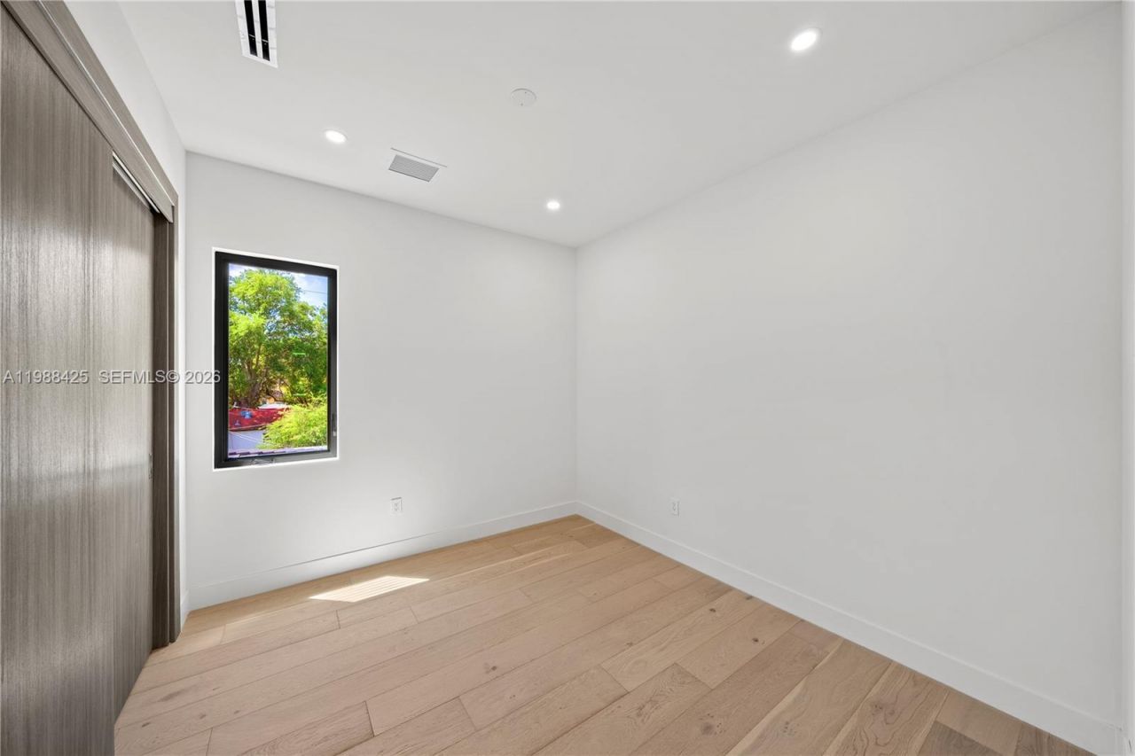 280 NW 47th St, Miami, FL 33127 Photo