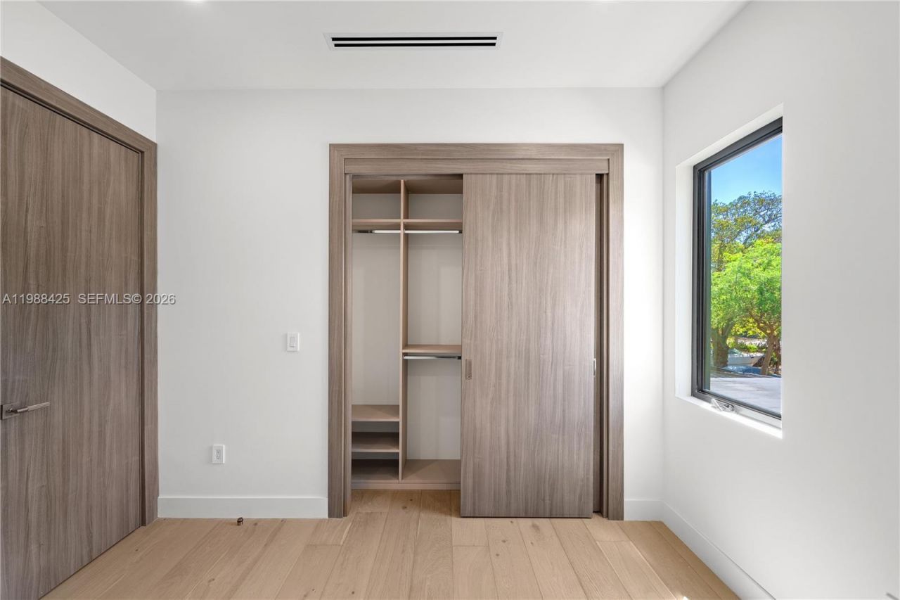 280 NW 47th St, Miami, FL 33127 Photo