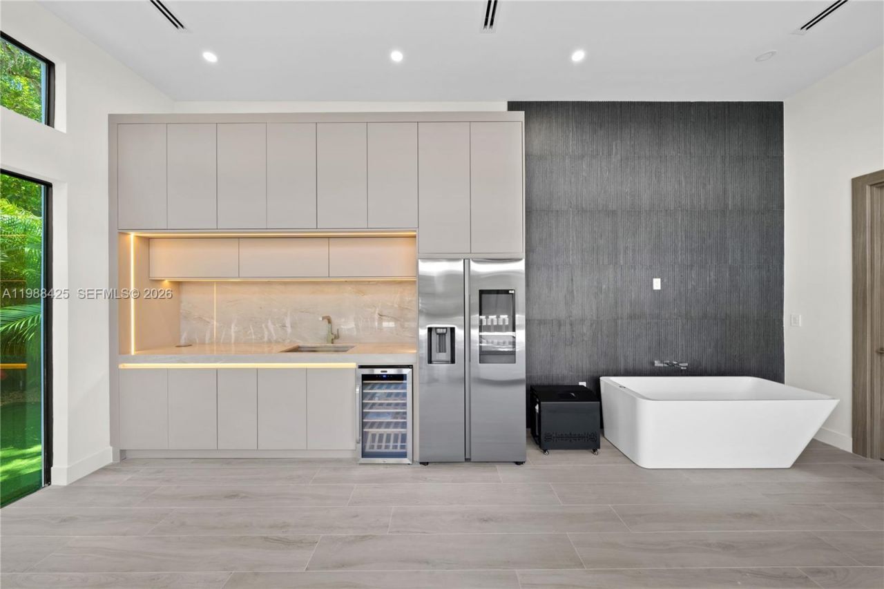 280 NW 47th St, Miami, FL 33127 Photo