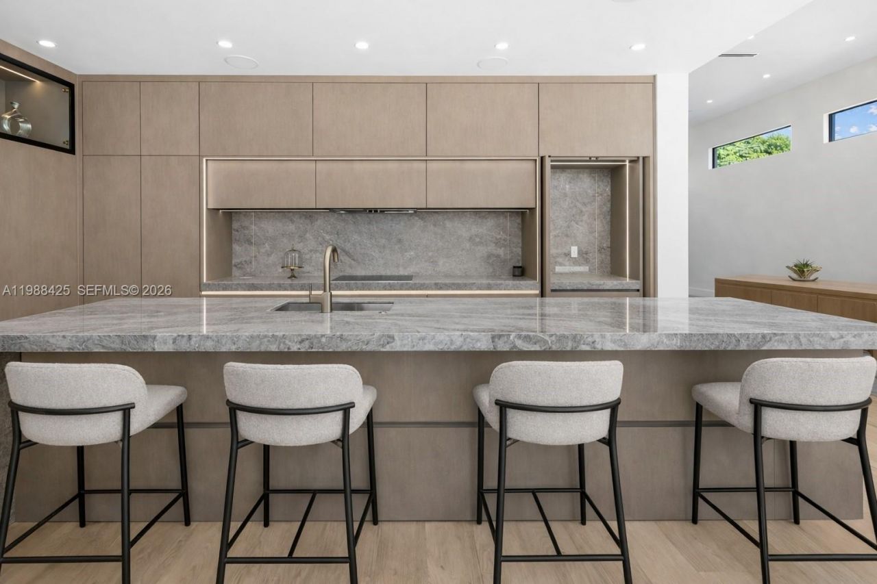 280 NW 47th St , Miami, FL 33127 Photo