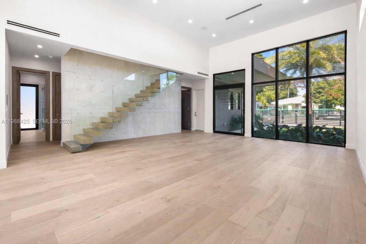 280 NW 47th St , Miami, FL 33127 Photo