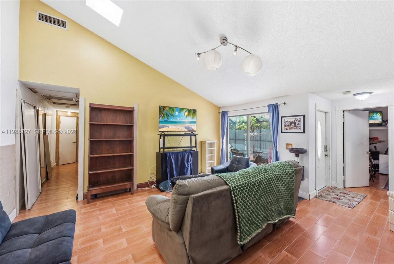 5644 Eagle Lake Dr , Palm Beach Gardens, FL 33418 Photo