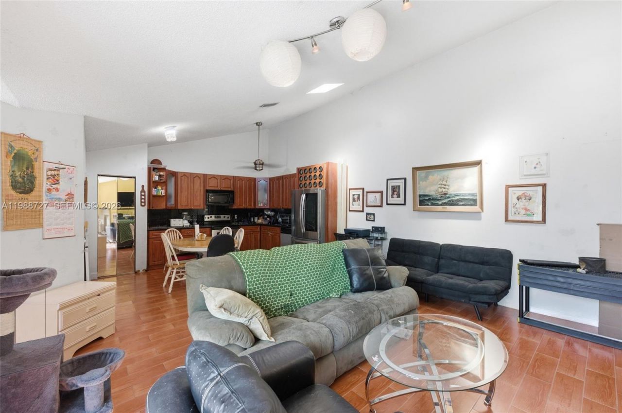 5644 Eagle Lake Dr , Palm Beach Gardens, FL 33418 Photo