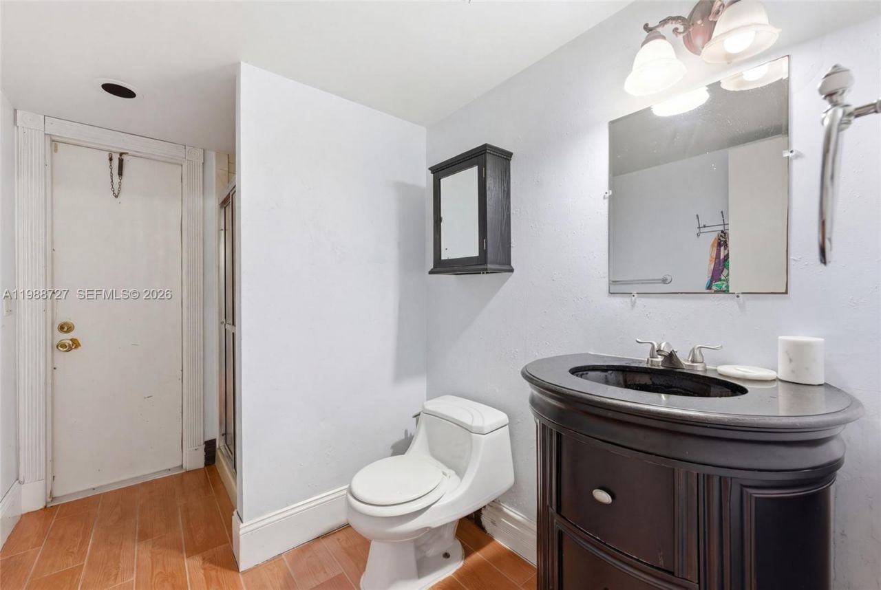 5644 Eagle Lake Dr , Palm Beach Gardens, FL 33418 Photo