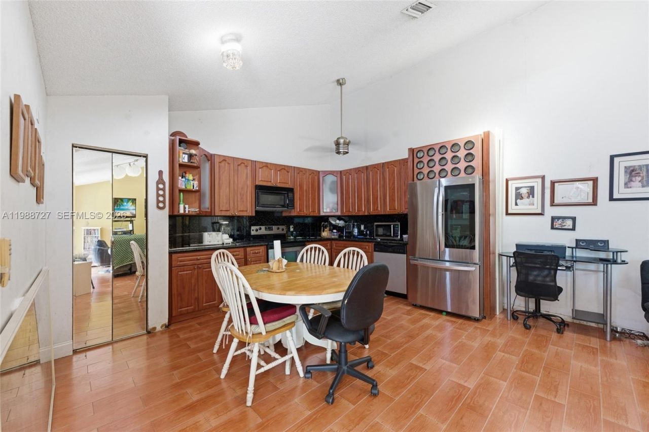 5644 Eagle Lake Dr , Palm Beach Gardens, FL 33418 Photo