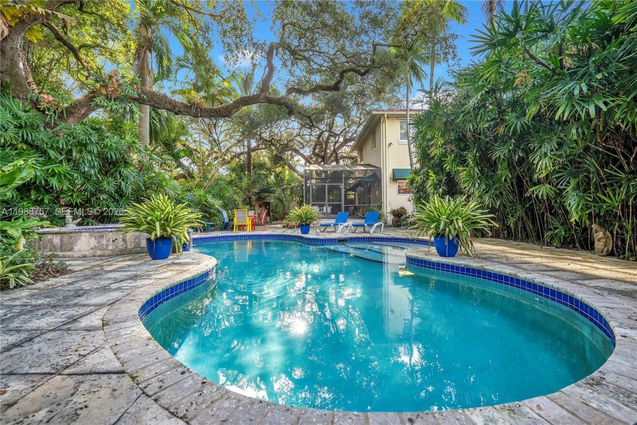 2496 - 2490 Abaco Avenue , Miami, FL 33133 Photo