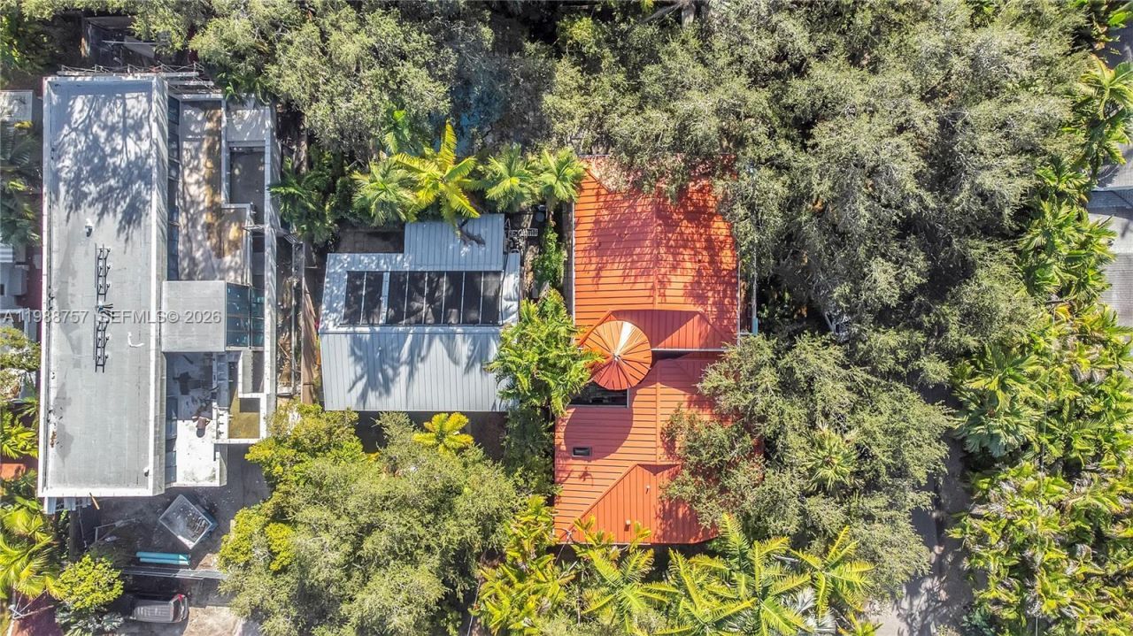 2496 - 2490 Abaco Avenue , Miami, FL 33133 Photo