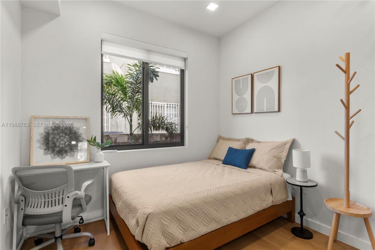 1376 SW 4th St, Unit 3, Miami, FL 33135 Photo