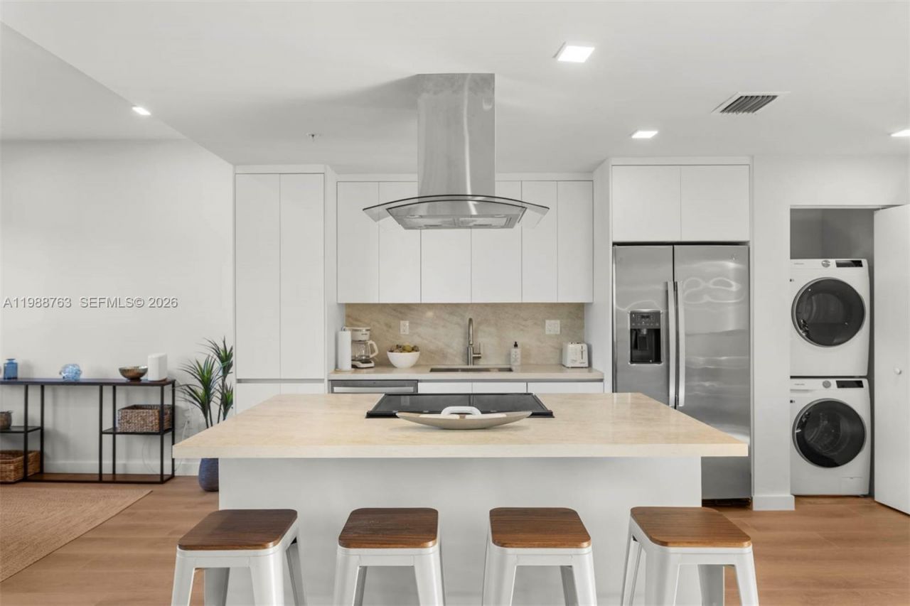 1376 SW 4th St, Unit 3, Miami, FL 33135 Photo