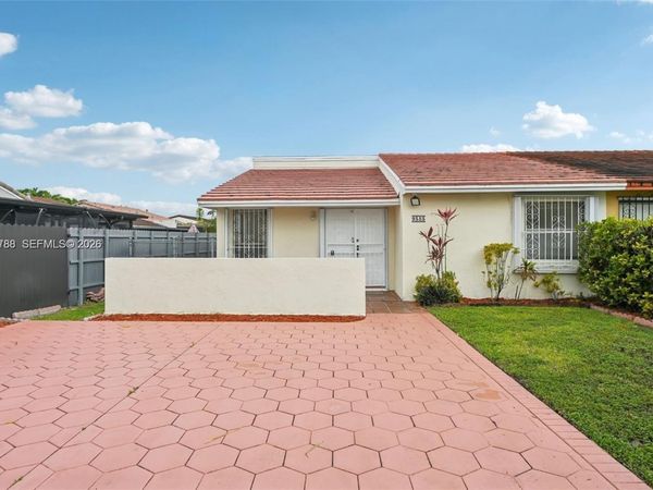 9585 SW 1st Ter, Miami, FL 33174