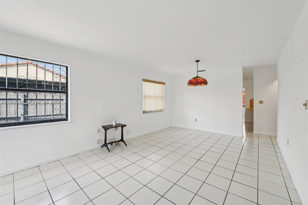 9585 SW 1st Ter, Miami, FL 33174 Photo