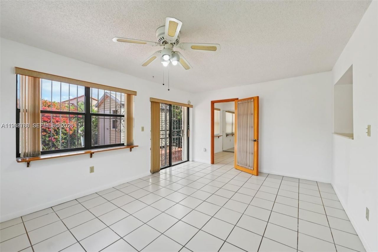 9585 SW 1st Ter, Miami, FL 33174 Photo