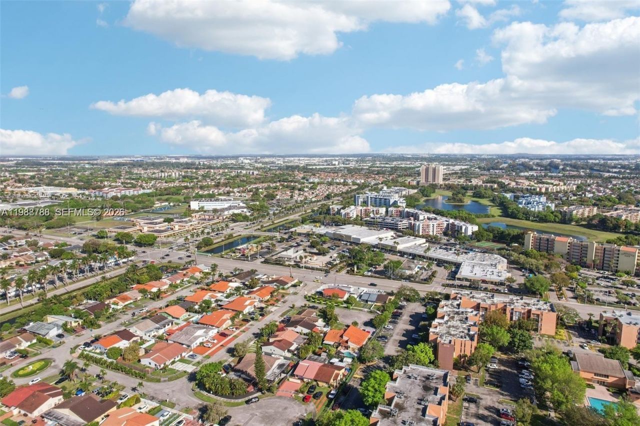 9585 SW 1st Ter, Miami, FL 33174 Photo